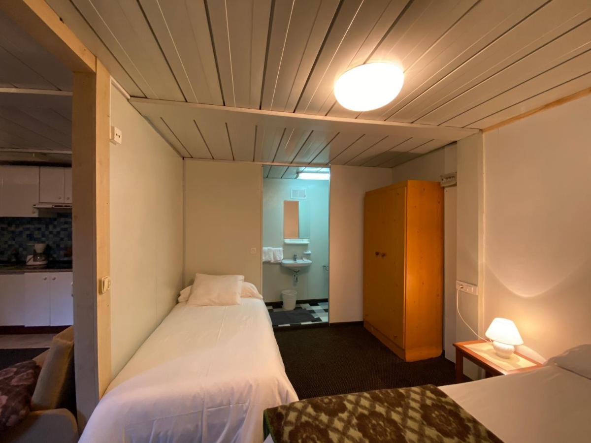 Pension Compostela Inn Cacheiras Eksteriør bilde